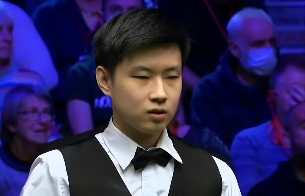 教练记者冲 教练记者冲